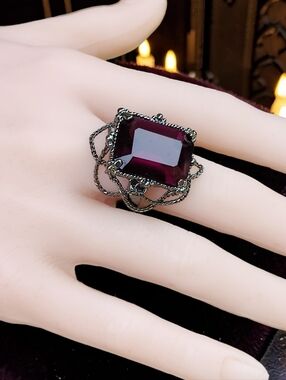 🕷️ Gothic Style Dark Amethyst Crystal Spiderweb Ring